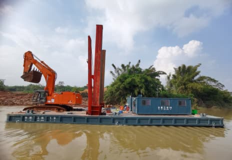 Plataforma de trabalho da retroescavadeira